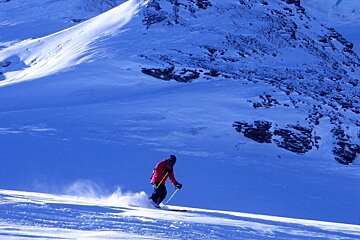 Fresh snow and cold temperatures in Val d'Isere