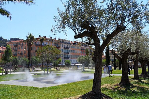 a misty fountain in Nice