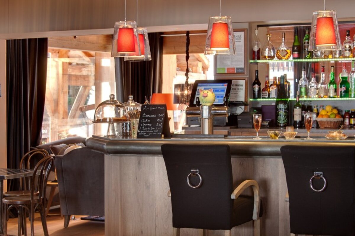 La Tapiaz Chalet-hotel, Les Gets bar