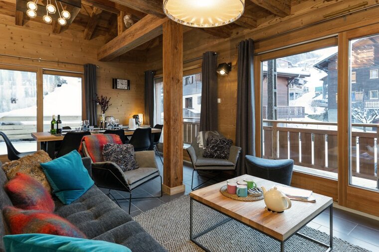 a modern looking chalet in Morzine
