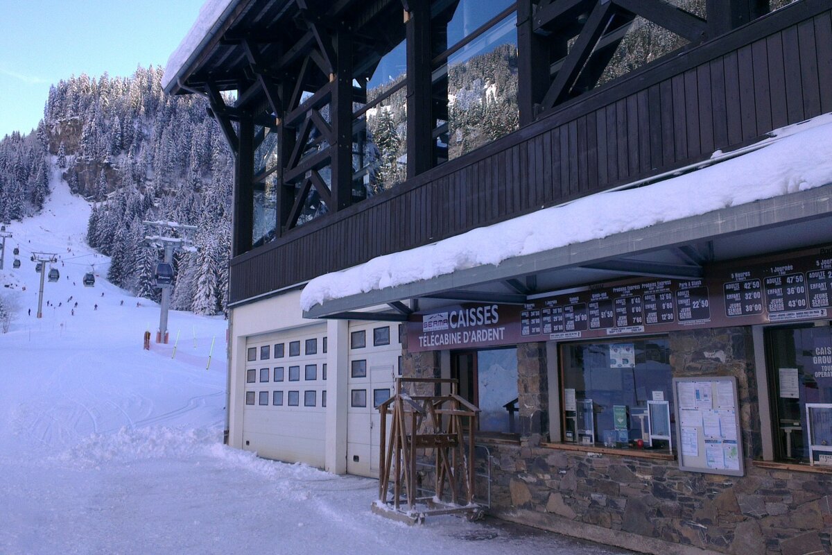 Photo of the Ardent Lift office