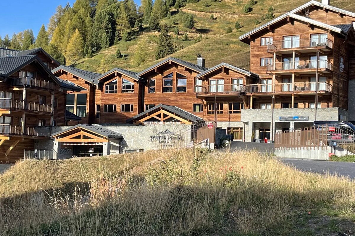 A building with the word white on it