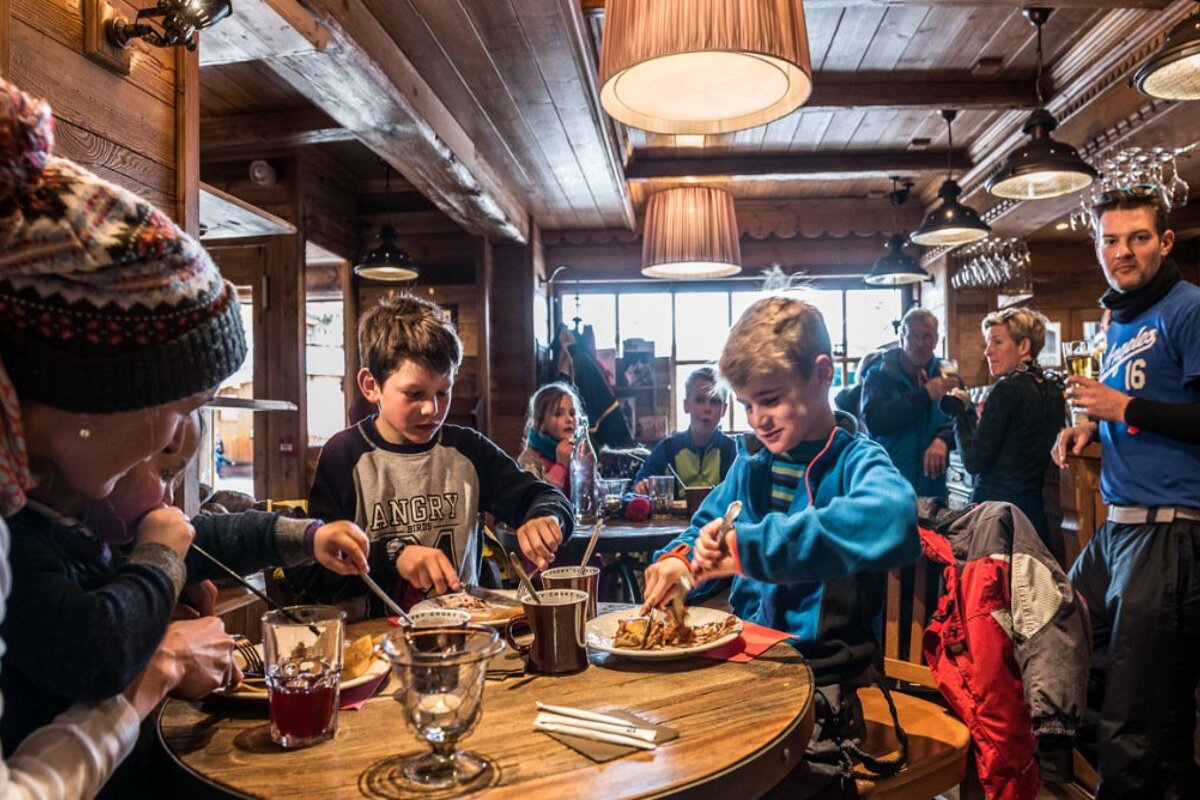 La Table du Ruitor Restaurant, Mottaret interior
