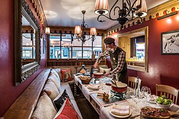 La Table du Ruitor Restaurant, Mottaret interior