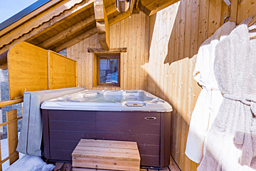 Rainbow Chalet, Val Thorens jacuzzi