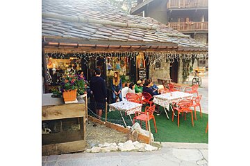 Wood Bear Cafe, Les Arcs 1950