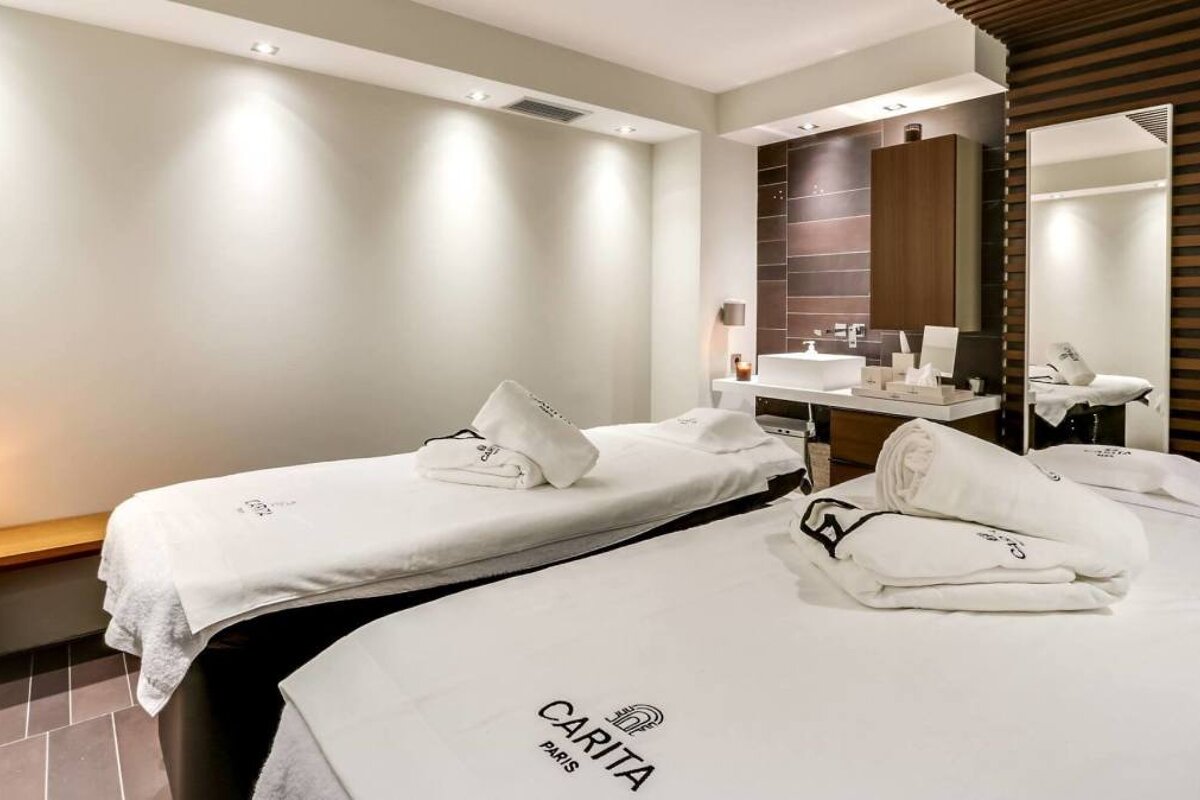 Kube Hotel, Saint Tropez treatment room