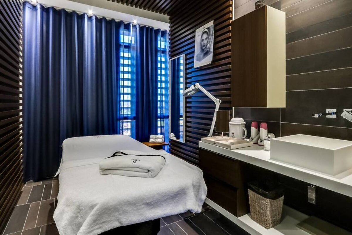 Kube Hotel, Saint Tropez treatment room