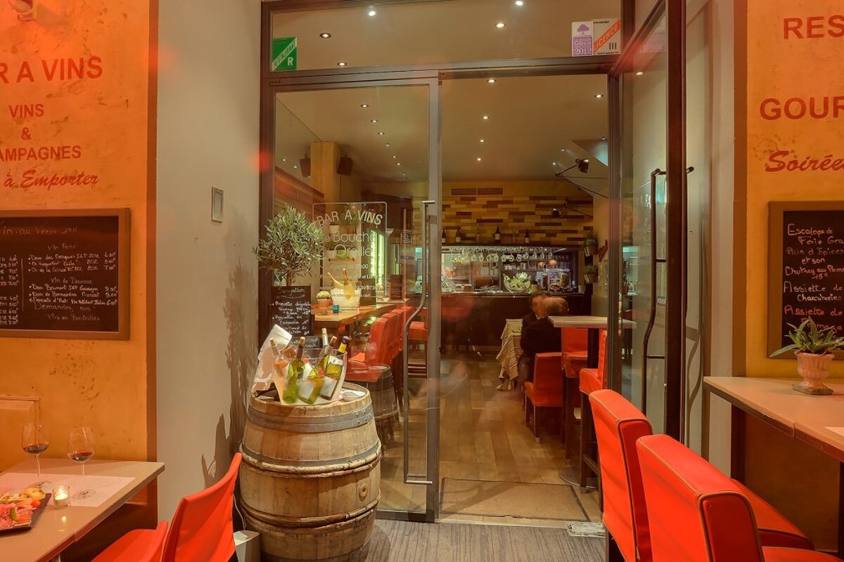 Le Bouche a Oreille Restaurant, Cannes exterior