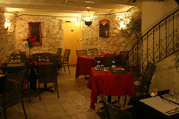 Les Gerardies, Cavaillon interior