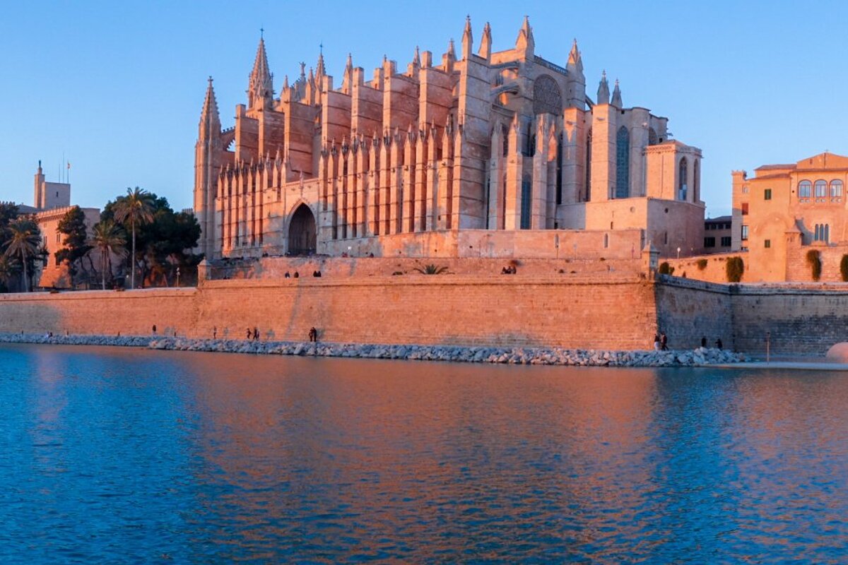 Palma Cathedral in top ten Spanish landmarks 2017