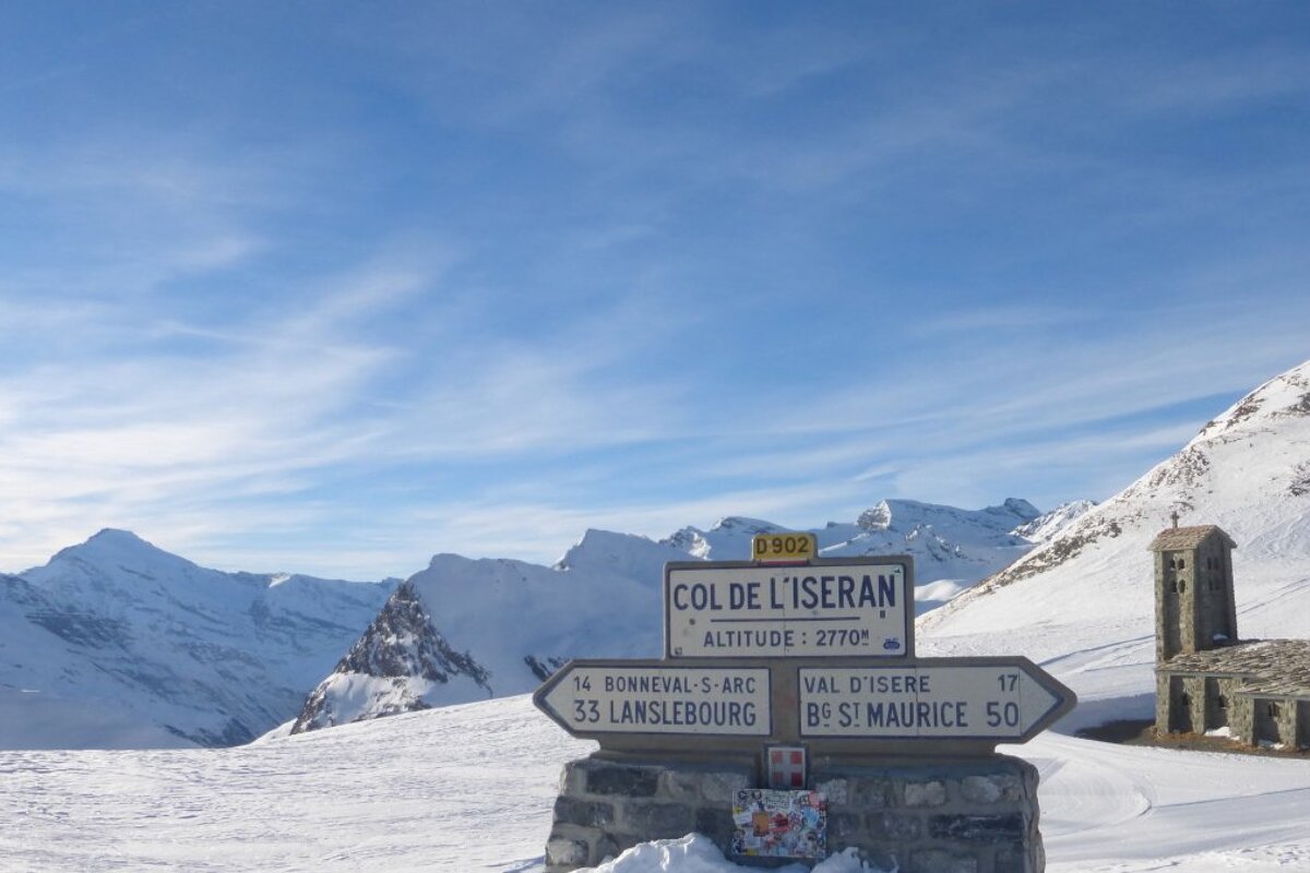 col de l'iseran sign