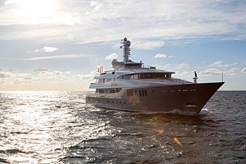 12 Person Motor Yacht, - Dream