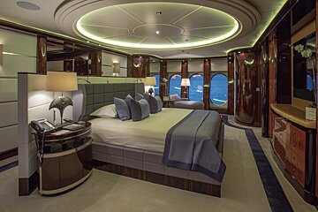 12 Person Motor Yacht, - Dream