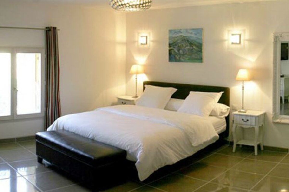 L'A Propos Hotel, Orange double bedroom