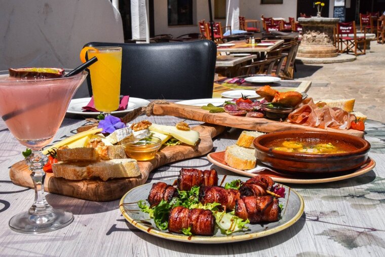 La Bodega Restaurant Review, Cala d'Or