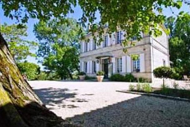 La Villa d'O Hotel, Saint-Loubes exterior