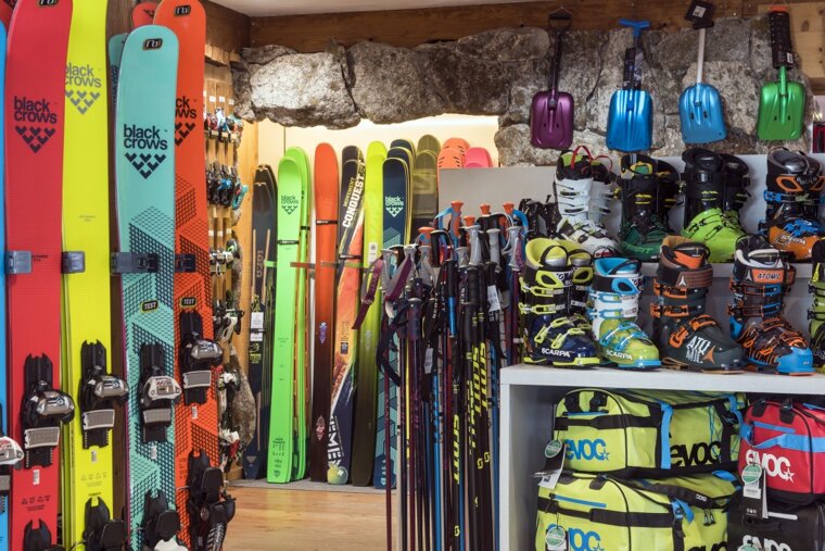 No 1 Sports Ski Hire, Verbier - Centre shop interior