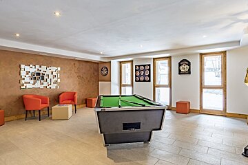 Santa Terra 40m2 4 person Apartment, Tignes - Les Brevieres-games room