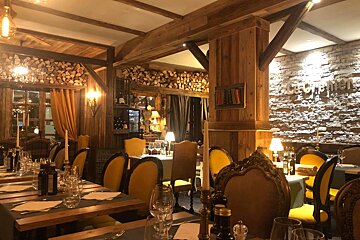 A restaurant with a sign that says la chapelle