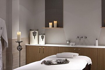 La Vallon de Valrugues Hotel & Spa, St Remy spa area