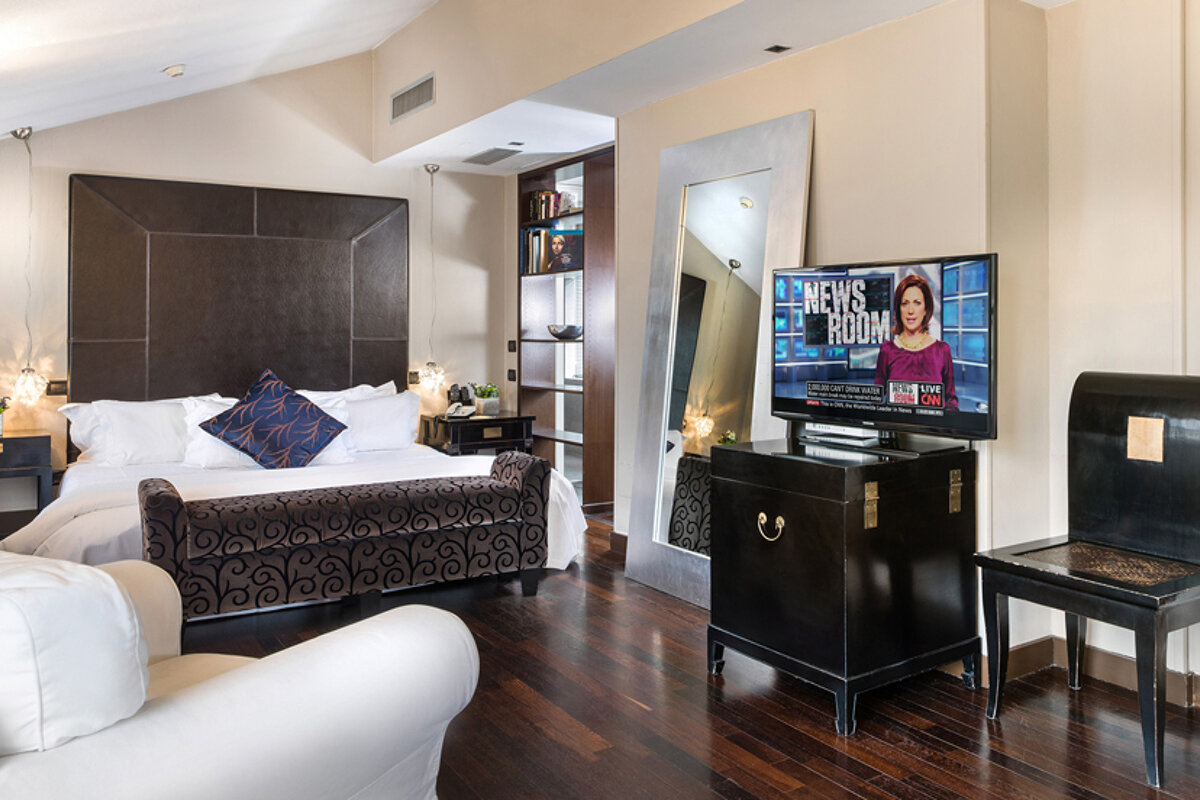 a picture of a hotel suite at Town House 12 Hotel, Milan