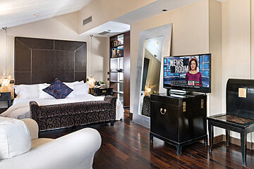 a picture of a hotel suite at Town House 12 Hotel, Milan