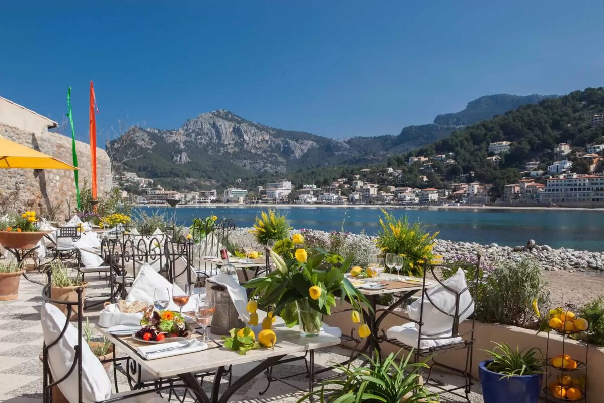 terrace at Aganpanto restaurant, Port Soller