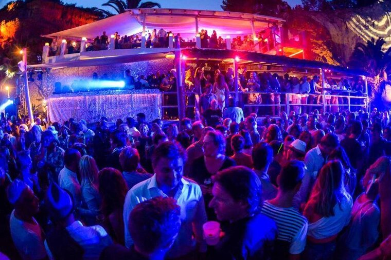 Amante Beach Club, Cala Llonga party