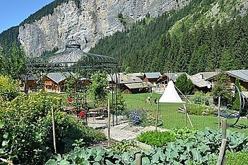 Au Coin du Feu Hotel, near Avoriaz garden