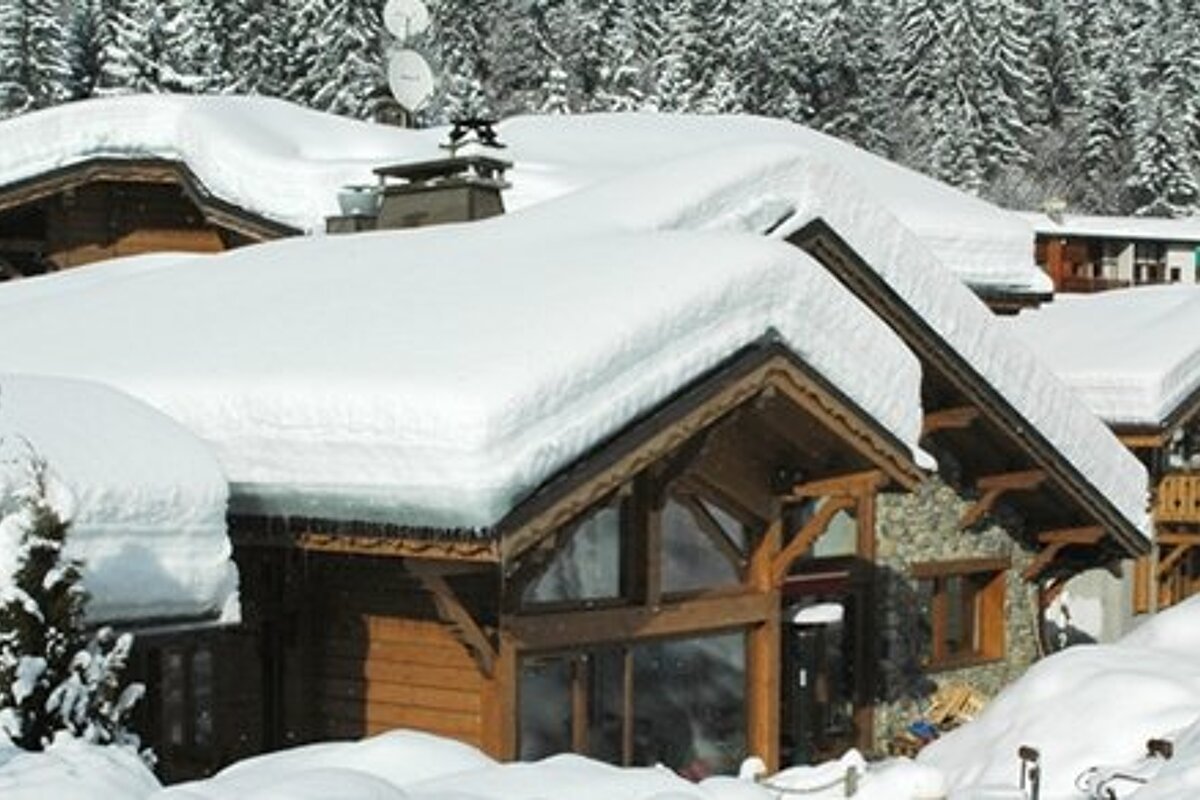 Au Coin du Feu Hotel, near Avoriaz exterior