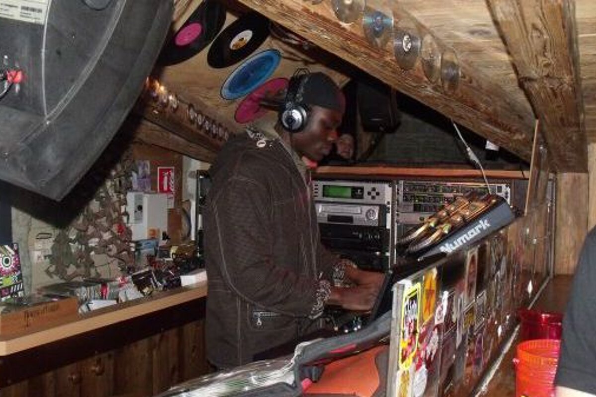 Caves de l'Alpe, Alpe d'Huez interior