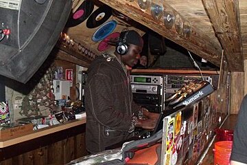Caves de l'Alpe, Alpe d'Huez interior