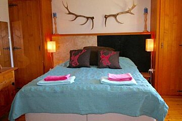 Christina Chalet, Verbier - Centre double room