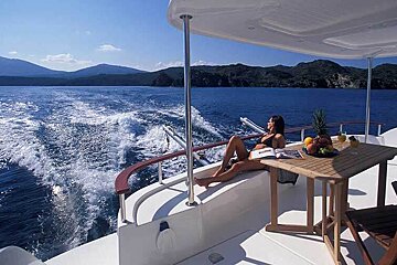 Cumberland 44 13.6m Power Catamaran, Palma de Mallorca deck