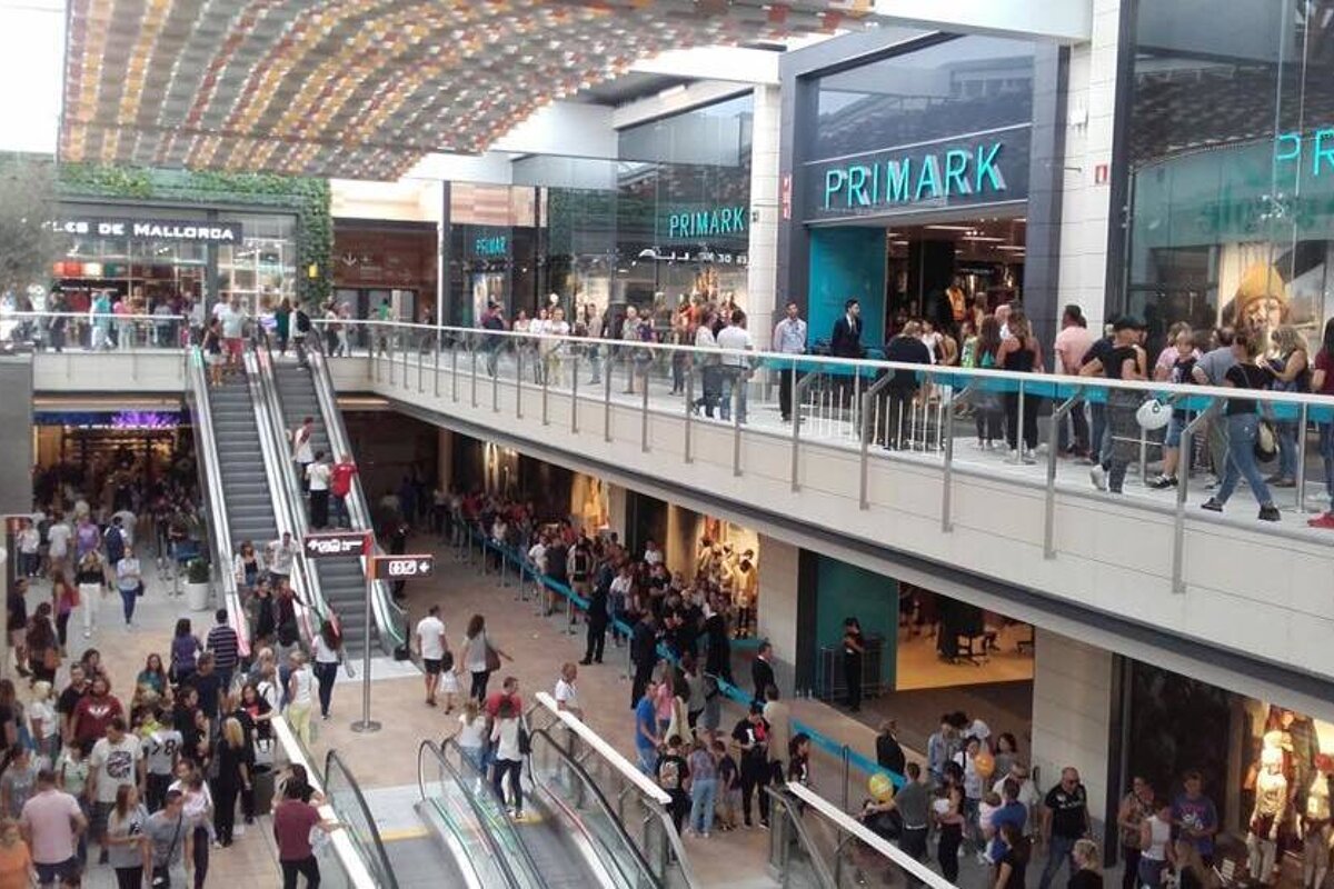 haz cantidad de ventas África Colossal shopping centre opens in Palma | SeeMallorca.com