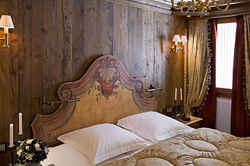 Jardin Alpin Apartment, Courchevel 1850 double bedroom