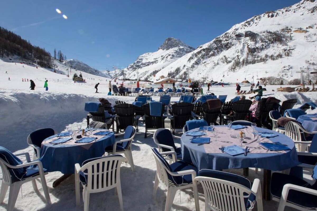 La Grande Ourse Restaurant, Val d'Isere restaurant terrasse