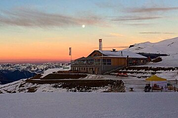Le Dahu Restaurant, La Chaux exterior