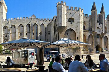 Le Moutardier du Pape Restaurant, Avignon restaurant terrasse