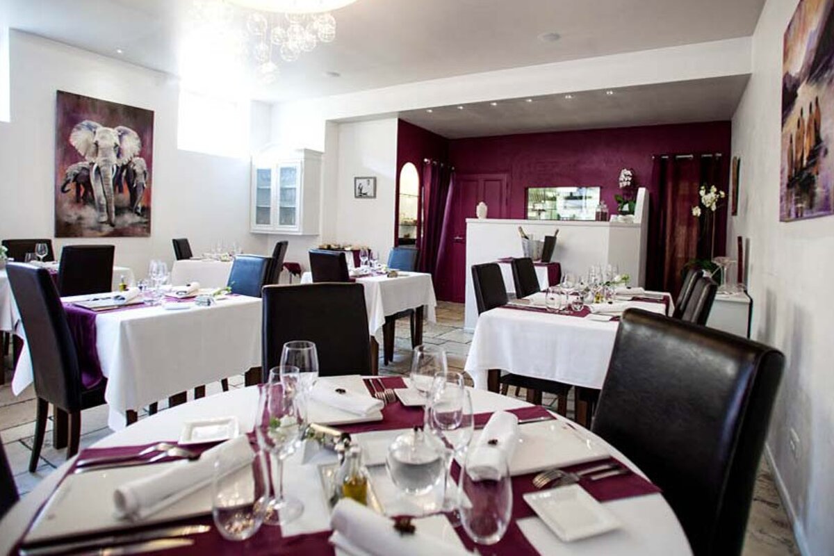 La Badiane Restaurant, Sainte Maxime interior