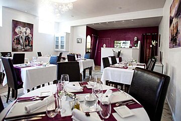 La Badiane Restaurant, Sainte Maxime interior