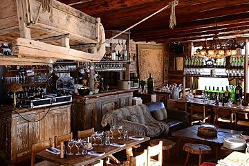 La Soucoupe Restaurant, Courchevel interior