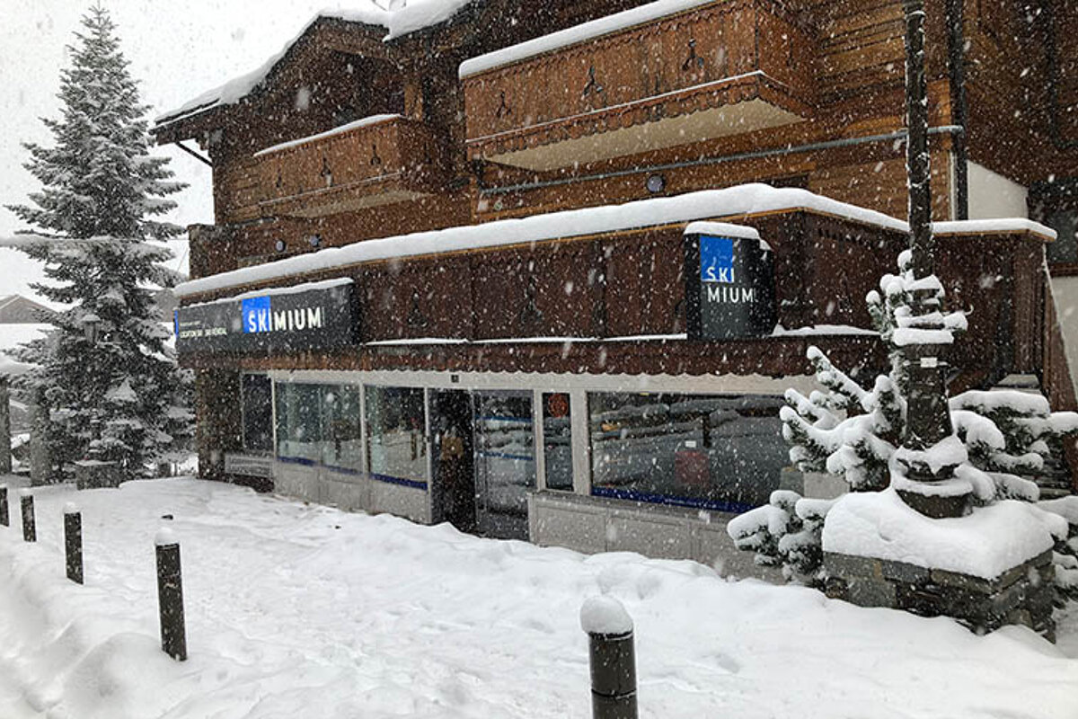 Skimium - Francis Blanc Sports Ski Hire, Courchevel Moriond 1650 exterior