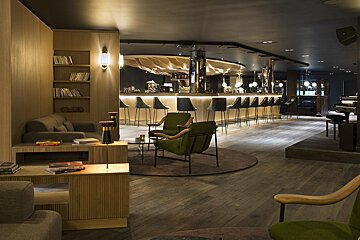 Araucaria Bar, La Plagne Centre interior