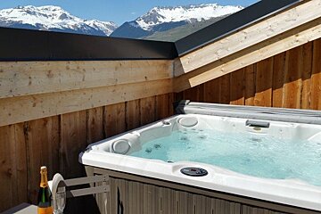 Lievre Blanc Chalet, Montchavin / Les Coches jacuzzi