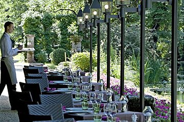 Manoir d'Hautegente Restaurant, Saint-Amand-de-Coly exterior