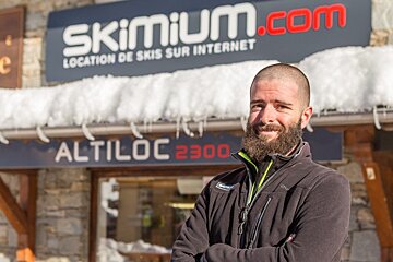 Skimium - Altiloc 2300 Ski Hire, Val Thorens exterior