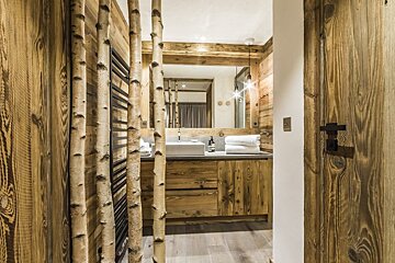 Calistoga Chalet, Val d'Isere - Le Cret bathroom