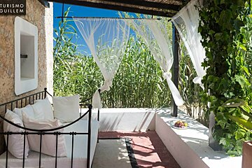 Can Guillem Country Hotel, Ca Ne Negreta terrace